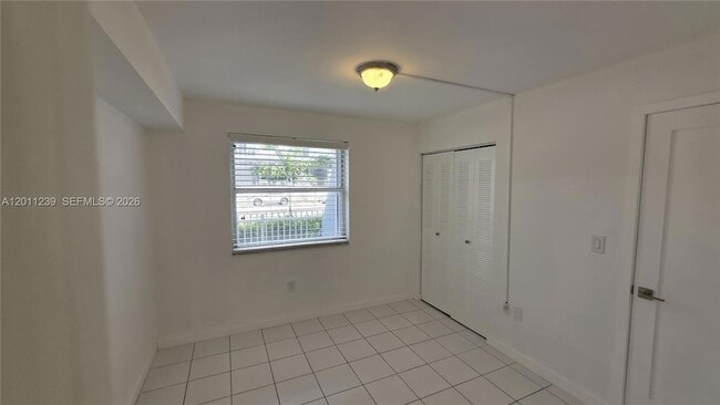 Building Photo - 2575 SW 27th Ave