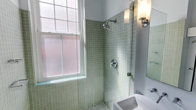 Building Photo - 371 Harvard St