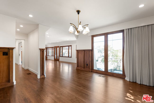 Building Photo - 3432 Winslow Dr
