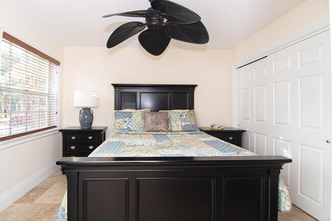 Building Photo - 8410 Brussels Way