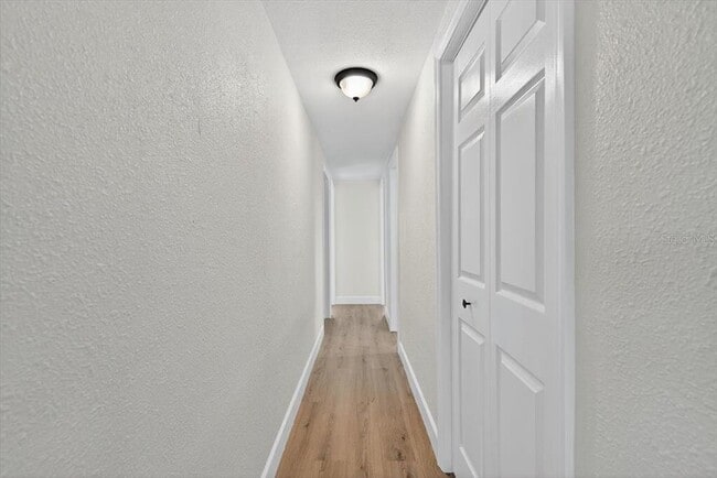 Building Photo - 420 Palm Creek Dr