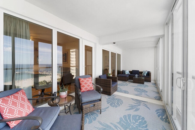 Building Photo - 111 N Pompano Beach Blvd