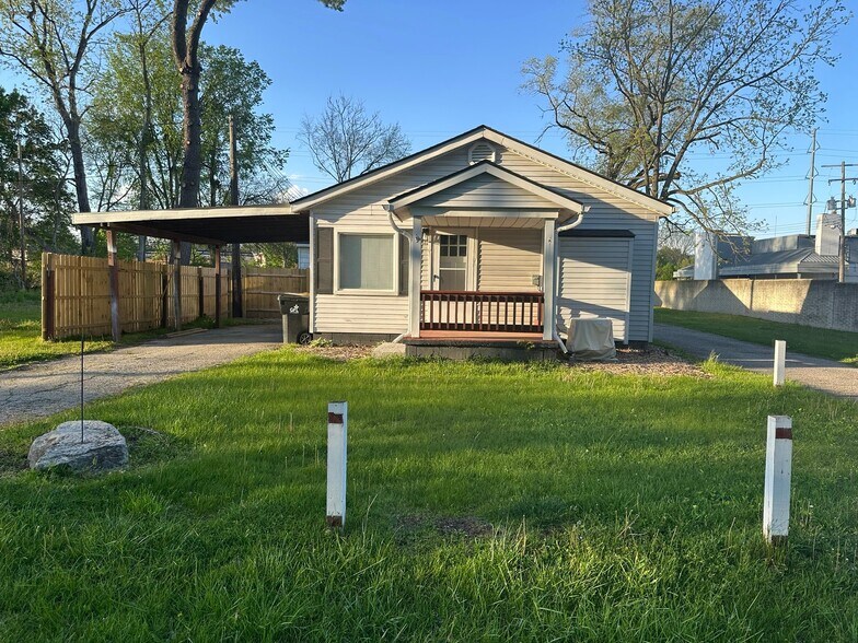Building Photo - 28532 Grayling Ave