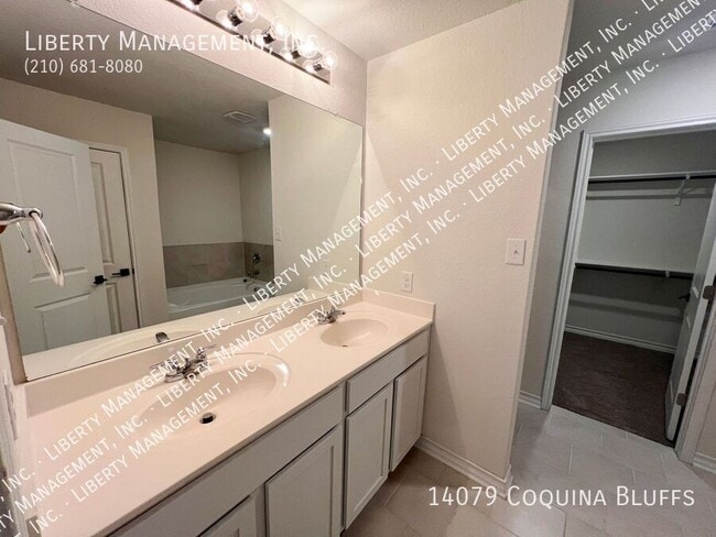 Building Photo - 14079 Coquina Blfs