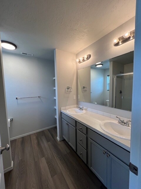 Building Photo - 4 Bed 2 Bath Home in Nampa!