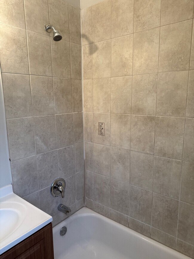 Building Photo - 10569 Citrus Ln