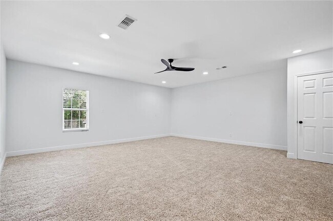 Building Photo - 7328 Janita Dr