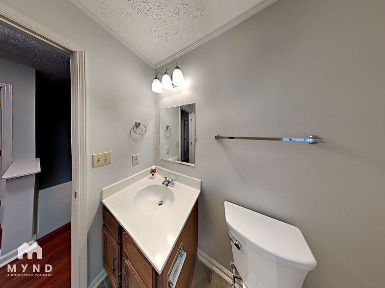 Building Photo - 4832 Wyndam Dr
