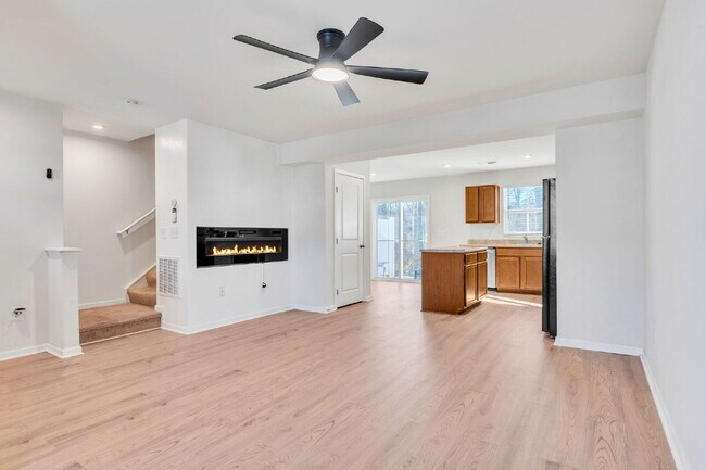 Building Photo - Modern 3BR, 2.5BA Townhouse in Walnut Hill Townes in Greer! ($1800/mo base rent***)