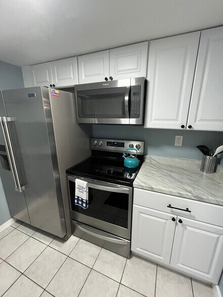 Building Photo - 3697 42nd Way S