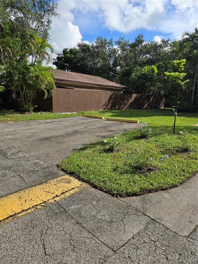 Building Photo - 11205 SW 114th Ln Cir