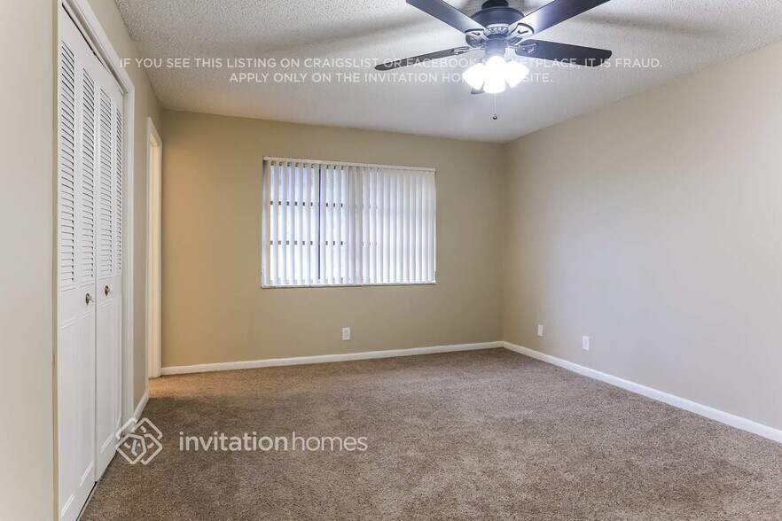 Building Photo - 11090 Glenwood Dr