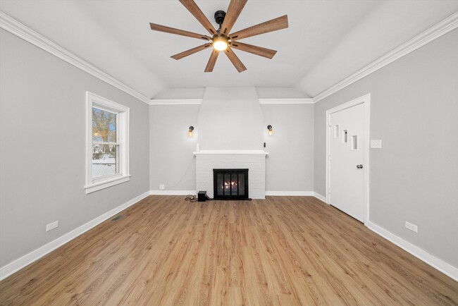 Building Photo - 2131 170th St