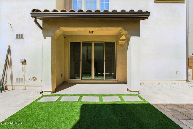 Building Photo - 1935 S Follett Way