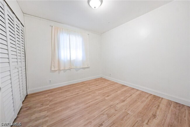 Building Photo - 5078 Amber Ln