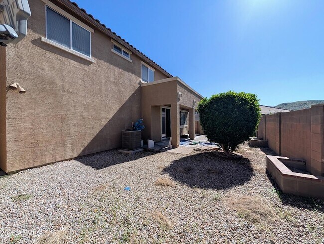 Building Photo - 3848 E Pollack St