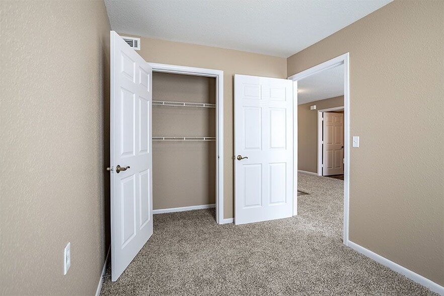 Building Photo - SILVERWOOD APARTMENTS