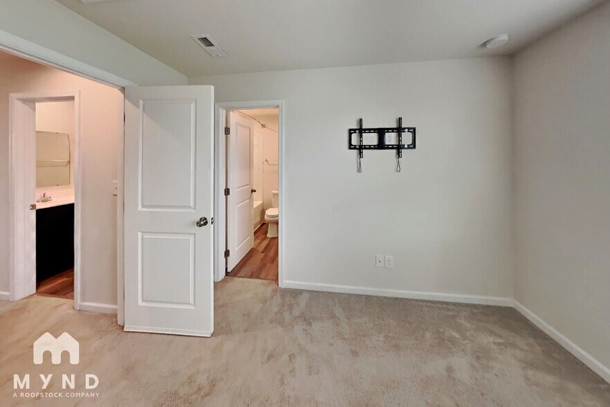 Building Photo - 2409 Fathom Wy
