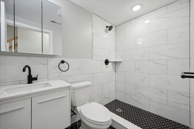 Building Photo - 5412 Delancey St