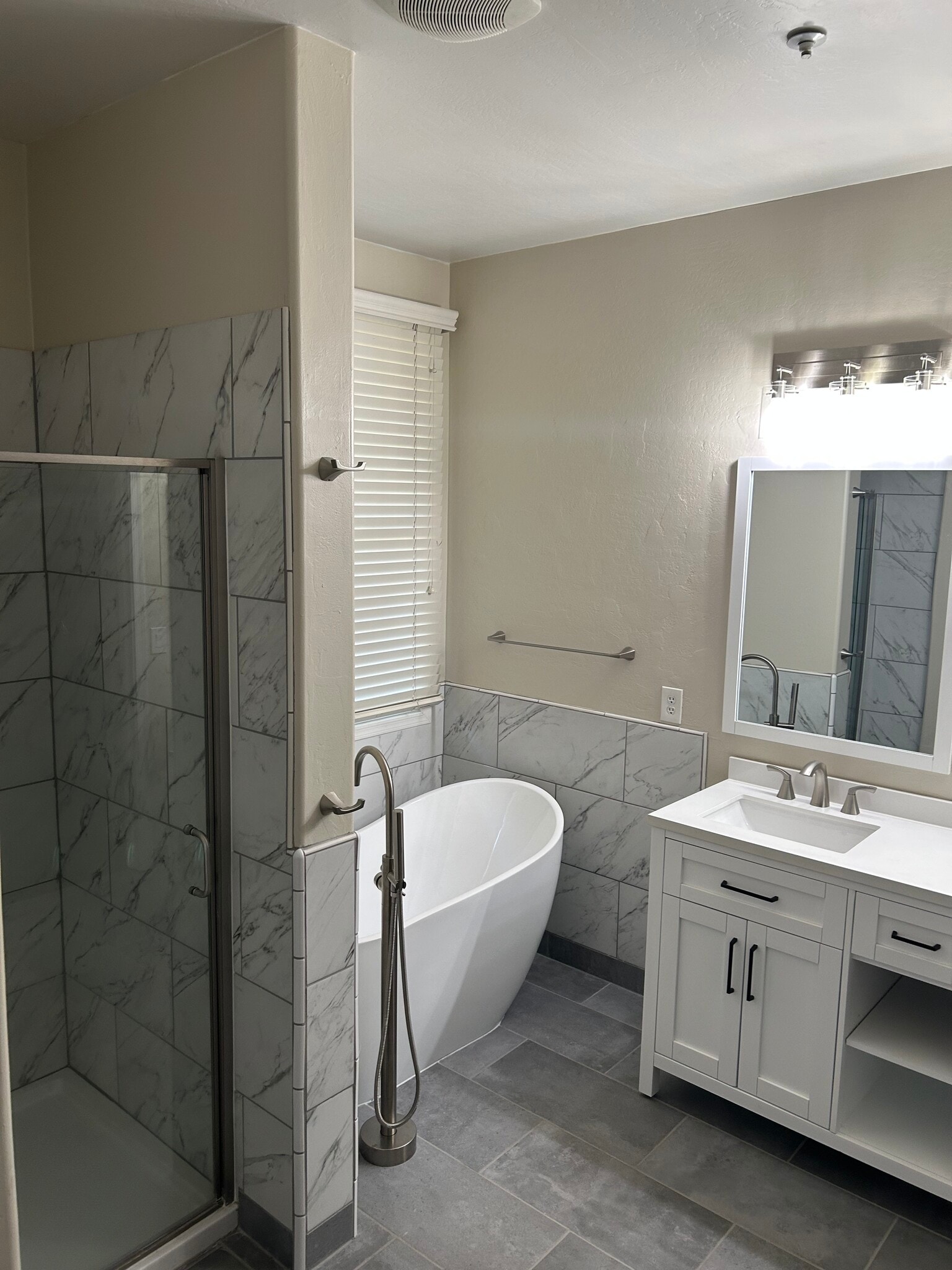 Building Photo - 3621 E Leslie Dr