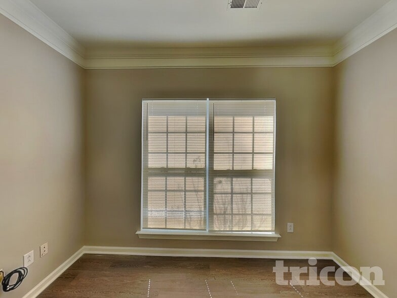 Building Photo - 5801 Crimson Oak Ct