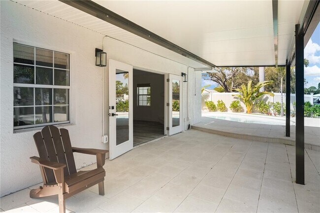 Building Photo - 4543 Carson St NE