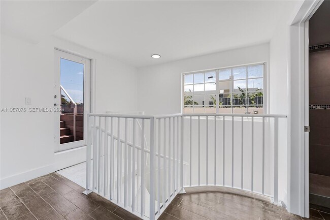 Building Photo - 1519 Pennsylvania Ave