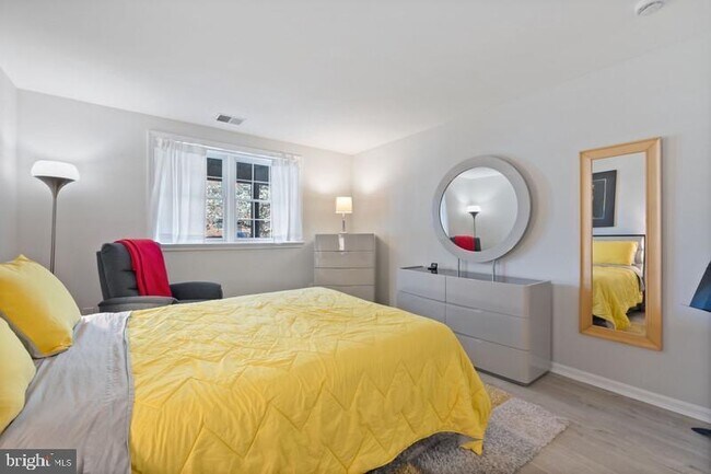 Building Photo - 6722 Offutt Ln