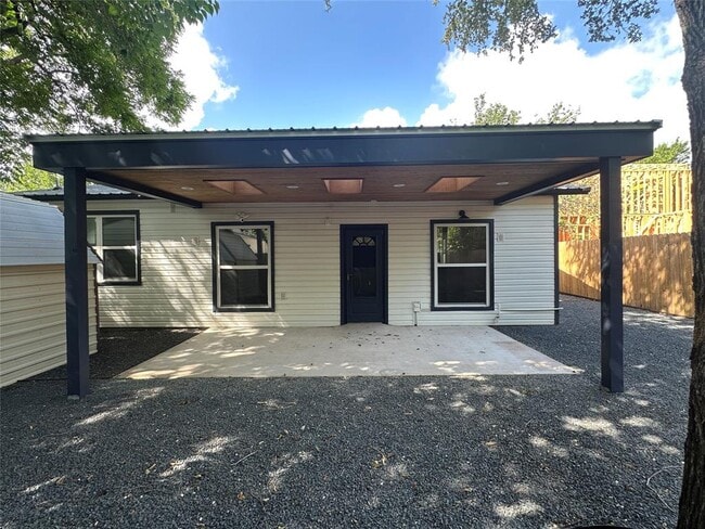 Building Photo - 908 Plateau Cir