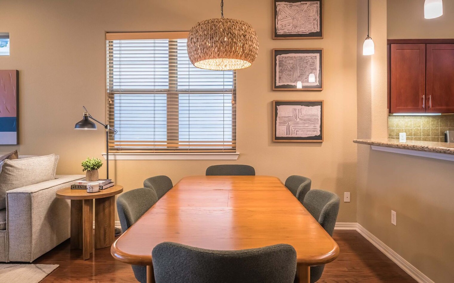 Building Photo - 1115 Kinney Ave