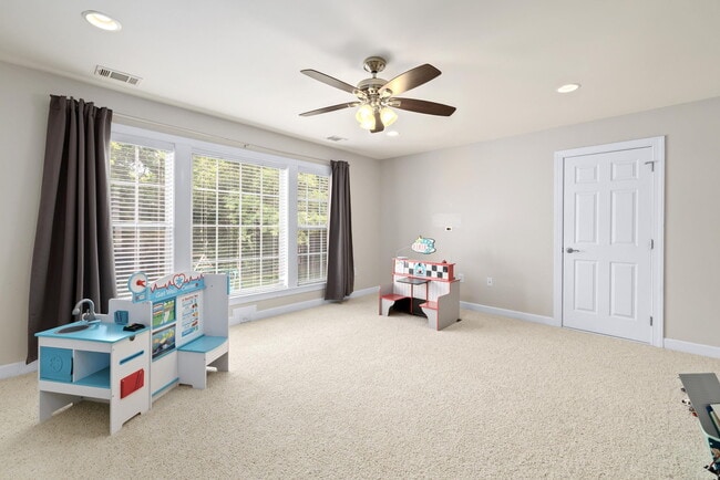 Building Photo - 3009 Coral Bell Ln