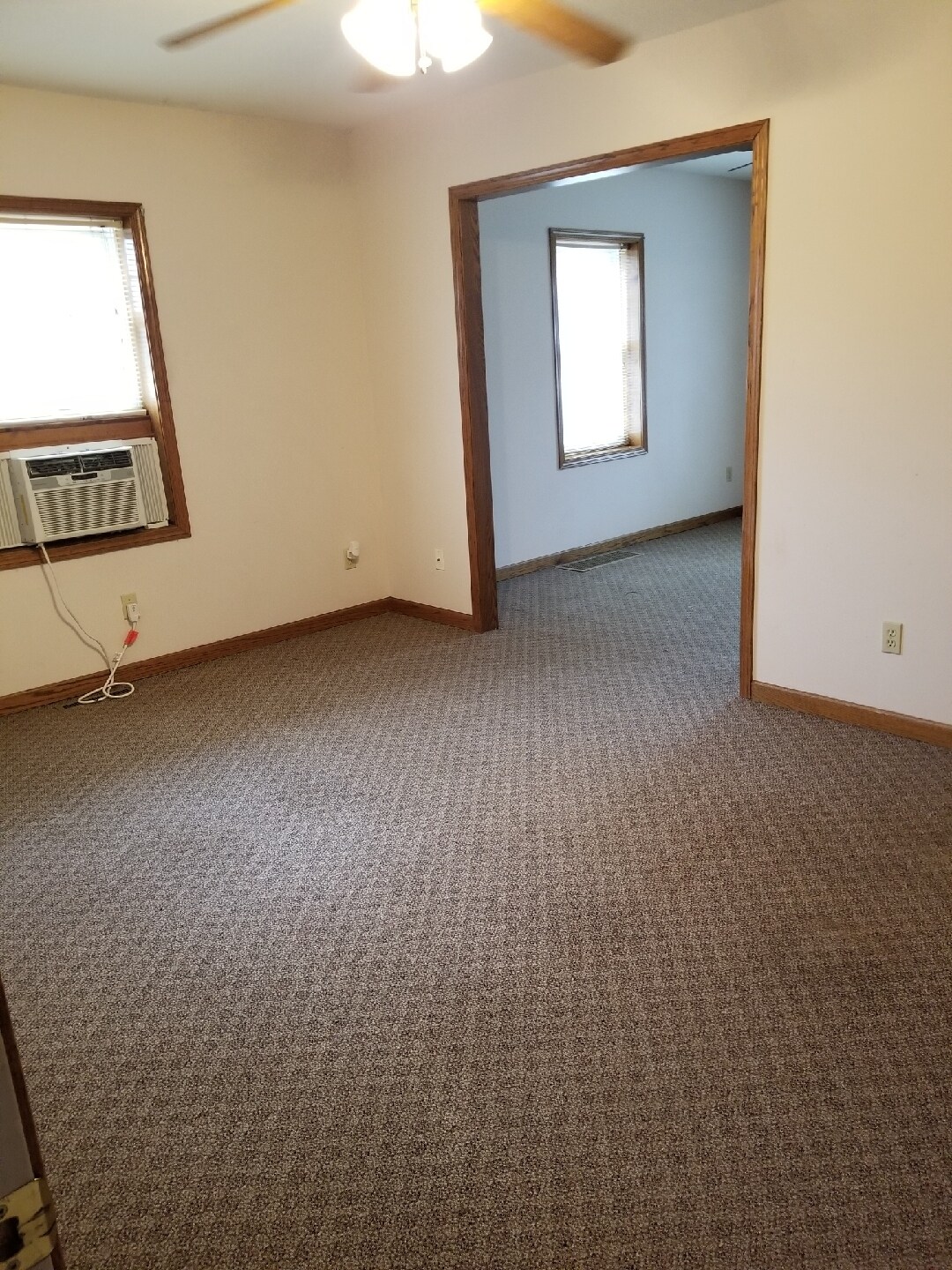 Building Photo - 503 W Kansas St