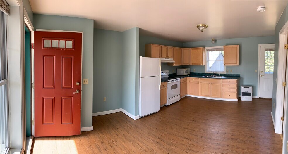 Building Photo - 89 Kinney Dr