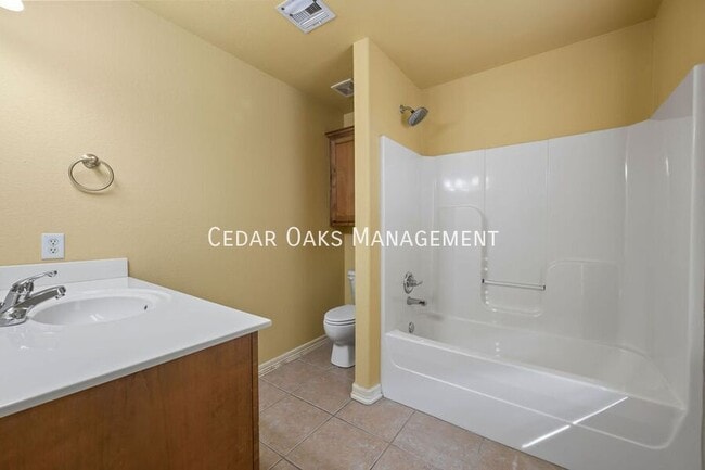 Building Photo - 1110 S C Ct
