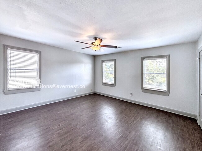 Building Photo - 3338 Blodgett St