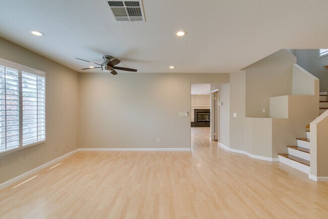 Building Photo - Beautiful Summerlin Home – 3 Bed, 2.5 Bath...