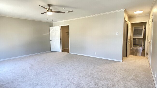 Building Photo - 206 Stonecliff Dr