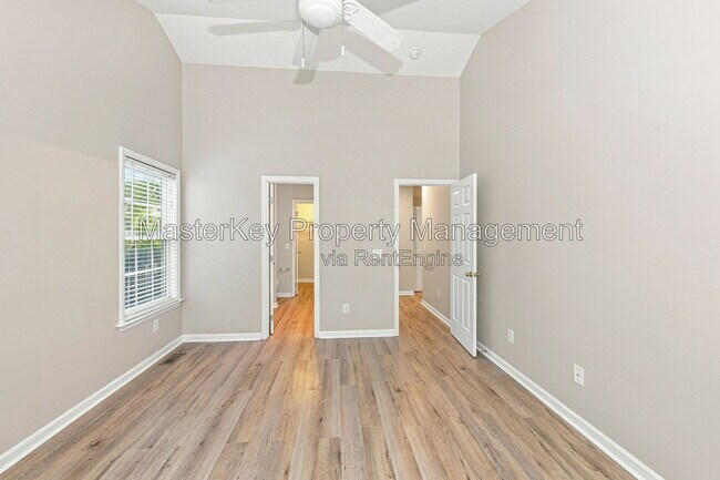 Building Photo - 201 Harvester Dr