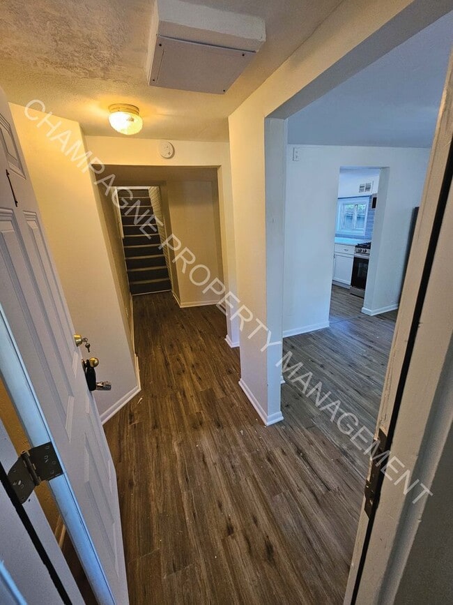 Building Photo - 8104 McGee St