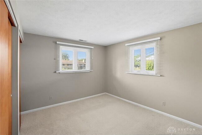 Building Photo - 1033 Georgian Dr