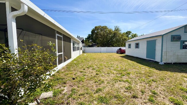 Building Photo - 232 SE Monroe Cir N