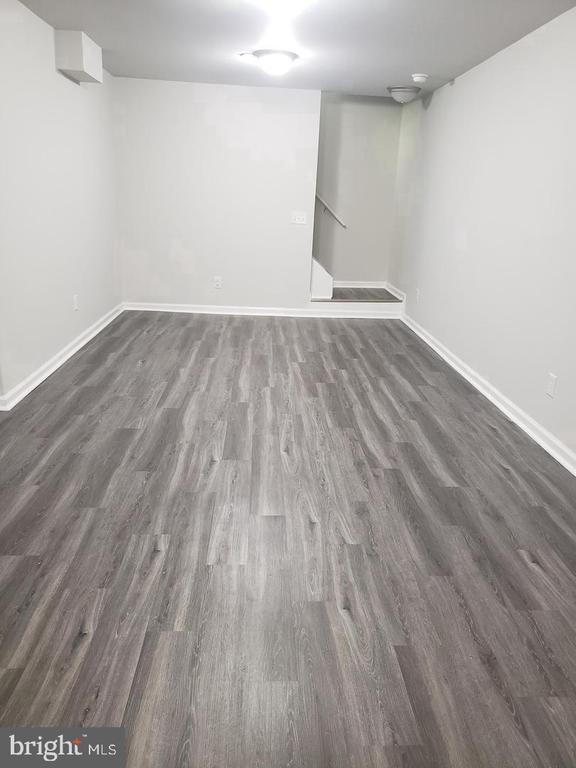 Building Photo - 5906 Cascade Dr