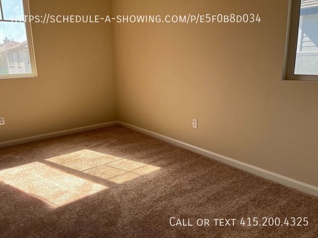 Building Photo - 1005 Ashbridge Bay Dr