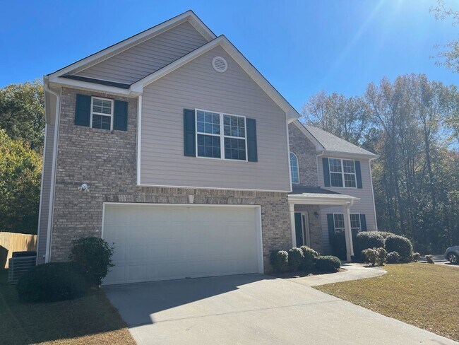 Building Photo - Relax in your spacious home deep in the Watson Grove subdivision