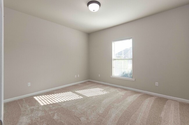 Building Photo - 132 Timber Edge Dr