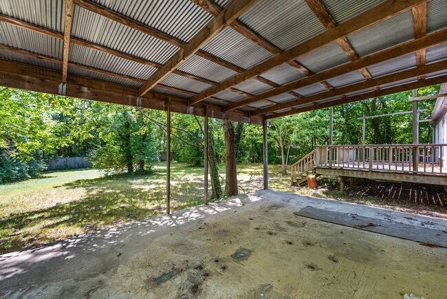 Building Photo - 2445 W Mt Comfort Rd