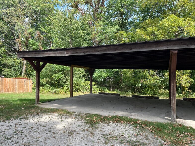 Building Photo - 717 Tallmadge Rd