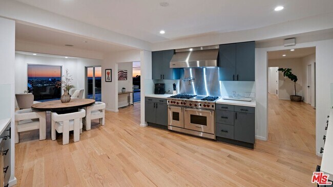 Building Photo - 10134 Angelo View Dr