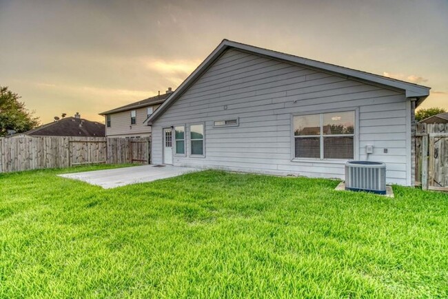 Building Photo - "Charming 4-Bedroom Home in Rosenberg, TX ...