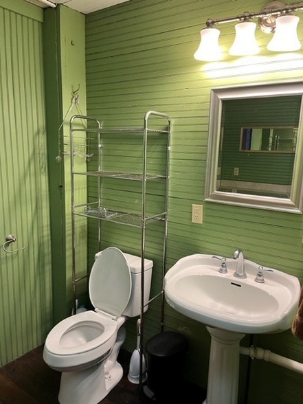 Building Photo - 415 N Gilbert St